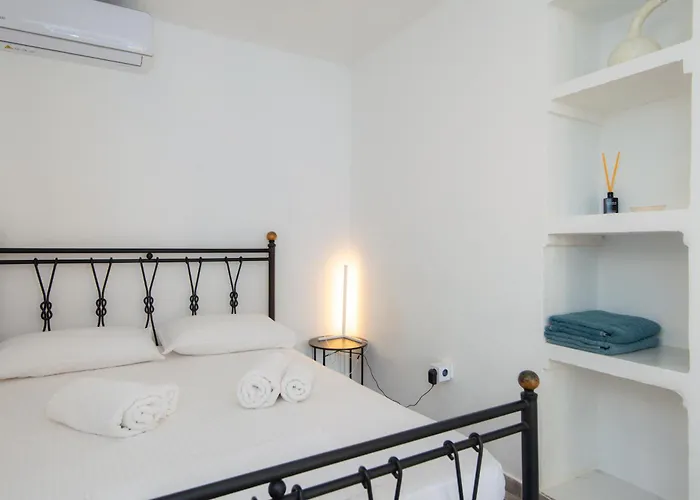 Rocks And Waves Sifnos * Kamarai