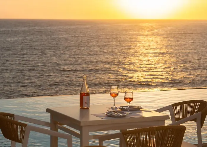 Hotel Rocks And Waves Sifnos Kamarai