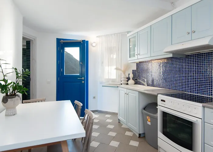 Rocks And Waves Sifnos Hotel *