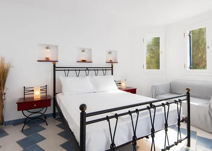 Rocks And Waves Sifnos * Kamarai