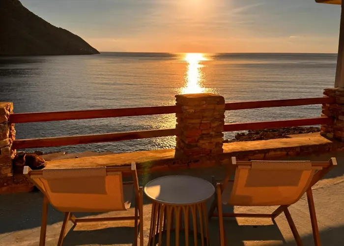 Rocks And Waves Sifnos * Kamarai