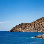 Rocks And Waves Sifnos Hotel *