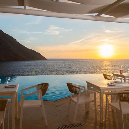 Rocks And Waves Sifnos Hotell Kamarai