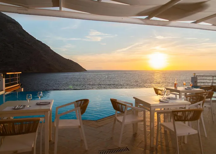 Rocks And Waves Sifnos Hotell Kamarai