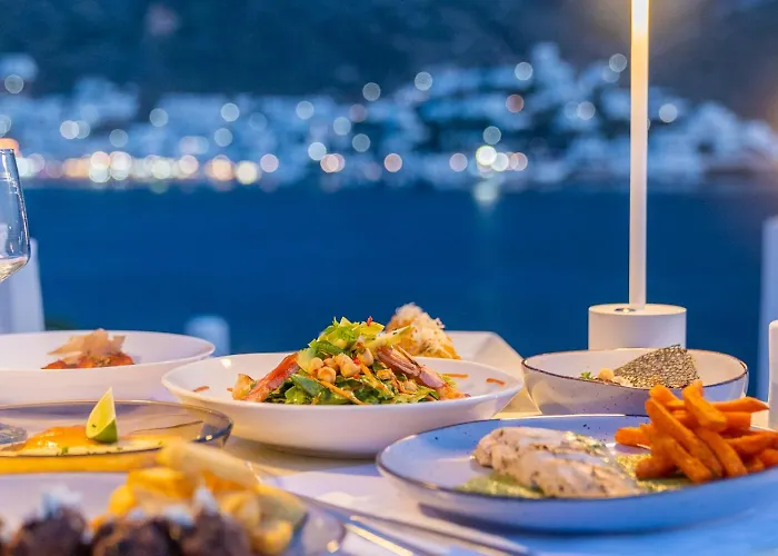 Rocks And Waves Sifnos * Kamarai